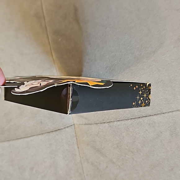 NWT Disney Tim Burton USB(C) Charger w/ LED Nightlight & Villain's Chapstick Set - Picture 9 of 9